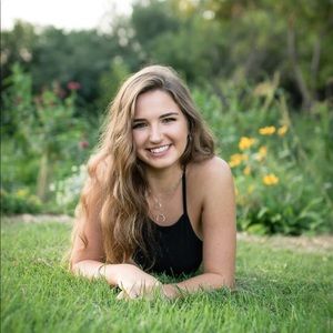 Meet your Posher, Ava